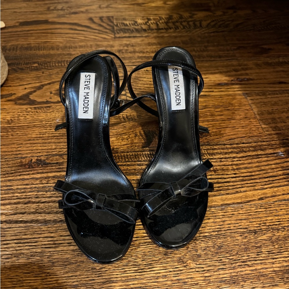 Steve Madden Black Bow heels